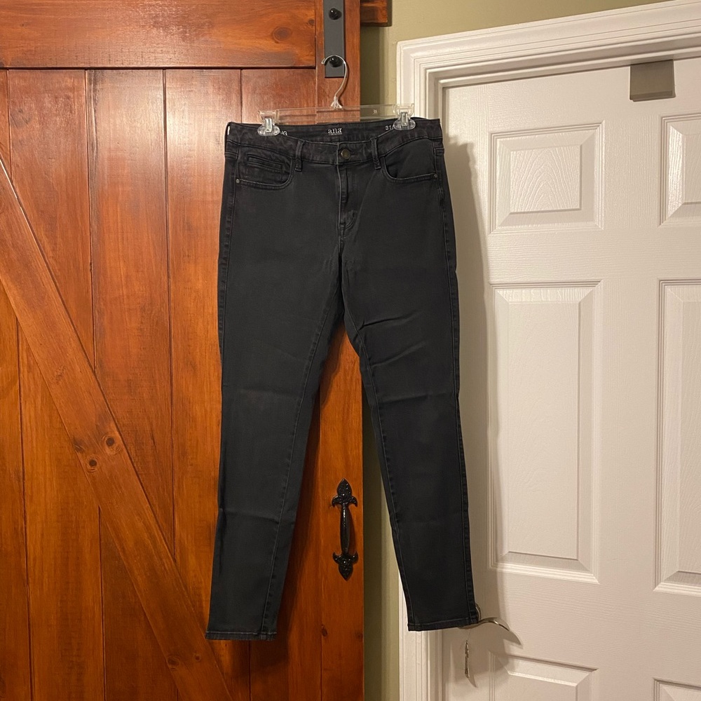 a.n.a Women’s Charcoal Jegging Size 31